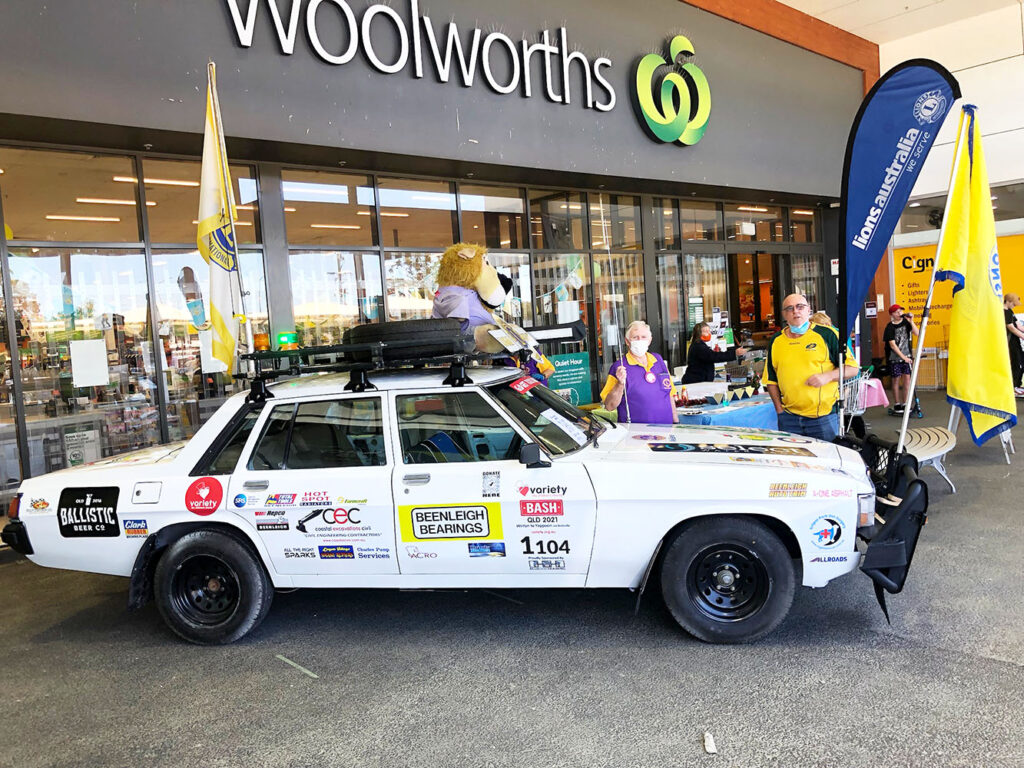 Helping At The Woollies Sausage Sizzle