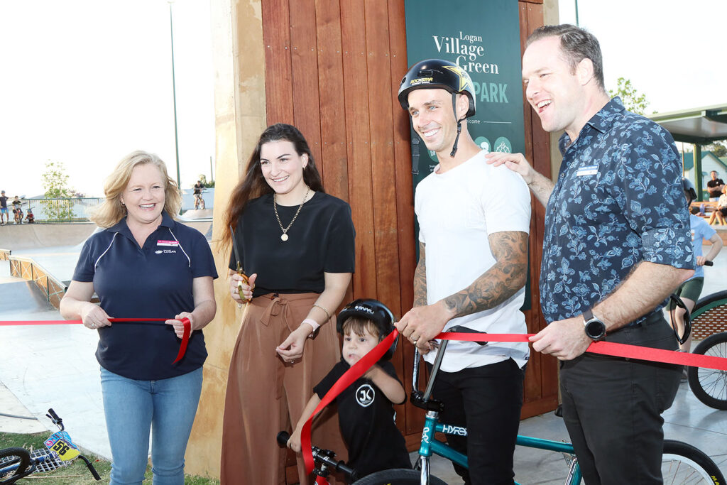 Logan Martin, Councillors Laurie Koranski and Jon Raven, with Clinton Smith's family at the ribbon cutting ceremony